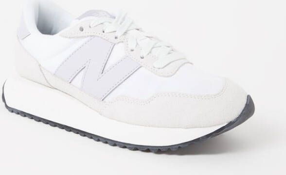 New Balance 237 sneaker met suè, de details