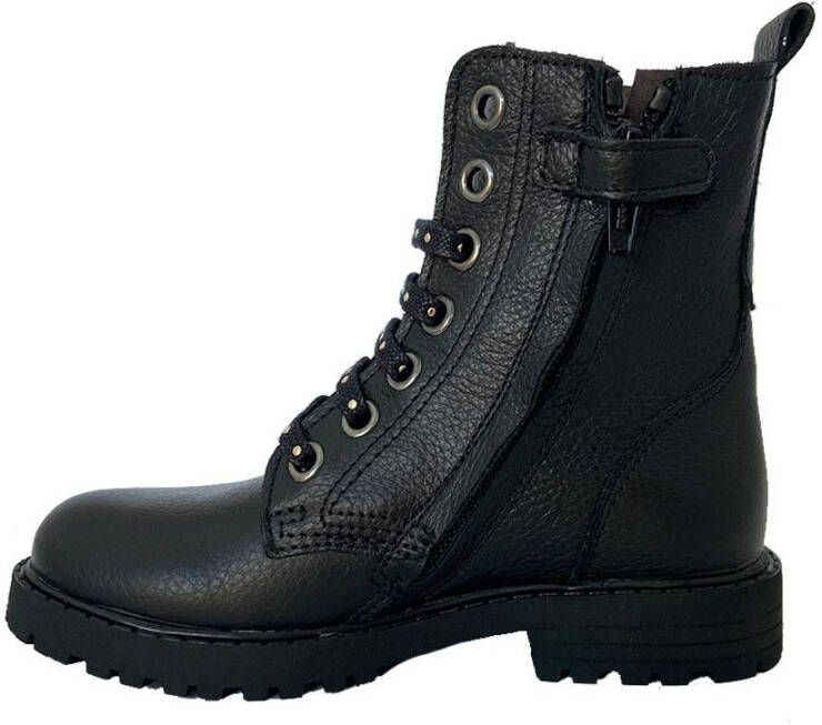 clic! Veterboot van leer met studs