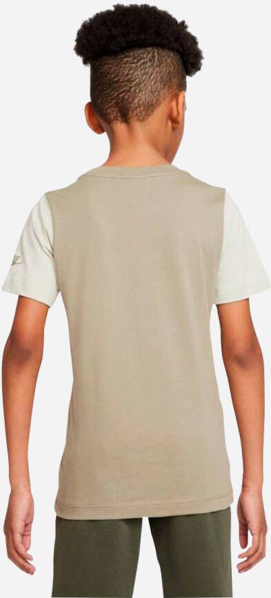 Nike sportswear repeat shirt groen kinderen