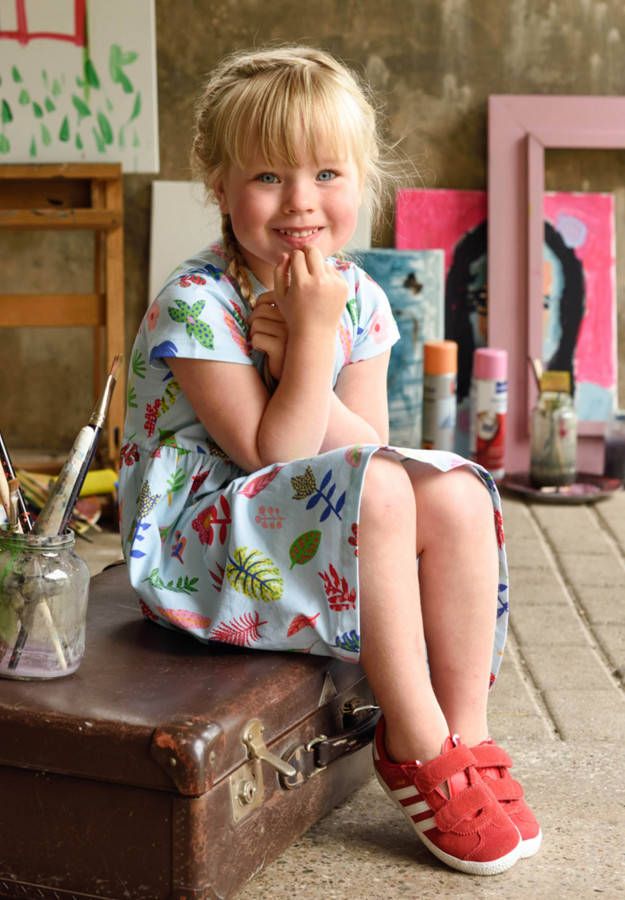 Room Seven Oilily Jersey jurkje blauw met een kleurrijke floral print